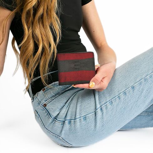 Buckle-Down Men's Bifold Wallet Freddy Krueger, 4.0" x 3.5" in Kuwait