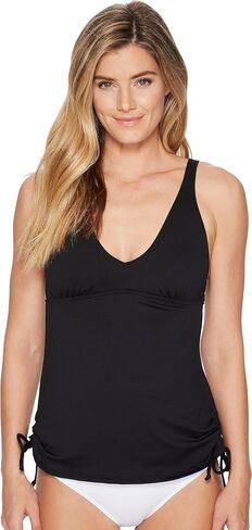 TYR Solid v Neck Tankini in Kuwait