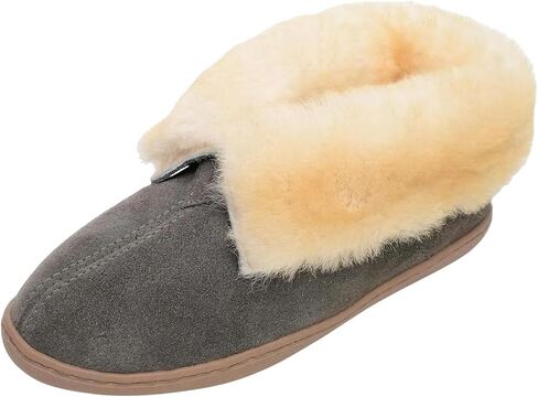 Minnetonka Women's Sheepskin Ankle Boot in Kuwait