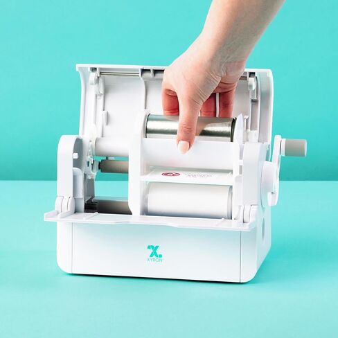 Xyron Creative Station Lite، 3 بوصة أو 5 بوصة، صانع الملصقات، يصنع الدعوات، والبطاقات المصنوعة يدويًا، والمشروعات اليدوية المقطوعة بالقالب، واللوازم اليدوية اليدوية، مثالية للمشروعات المدرسية المنزلية وإكسسوارات المكتب المنزلي (624740) in Kuwait