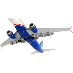GeminiJets G2SWA1042 Southwest Airlines Boeing 737-800 Freedom One N500WR; Scale 1:200 in Kuwait