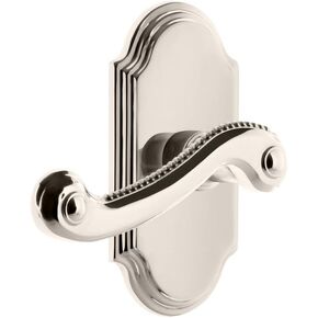 دمية مزدوجة ذات لوحة طويلة مقوسة من Grandeur Hardware مع رافعة نيوبورت من النيكل المصقول in Kuwait