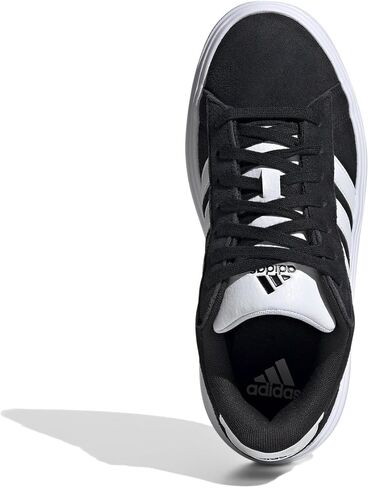 حذاء رياضي نسائي من Adidas Grand Court ذو منصة من الجلد السويدي in Saudi Arabia