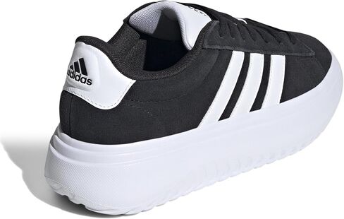 حذاء رياضي نسائي من Adidas Grand Court ذو منصة من الجلد السويدي in Saudi Arabia