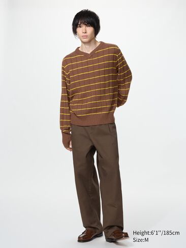 Uniqlo 3D Knit V-Neck Sweater in Kuwait