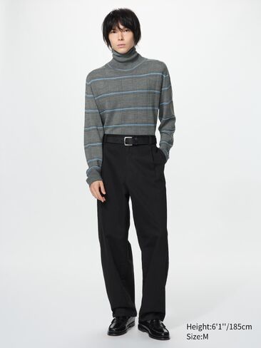 Uniqlo 3D Knit Turtleneck Sweater in Kuwait
