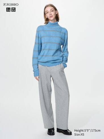 Uniqlo 3D Knit Turtleneck Sweater in Kuwait