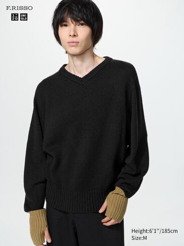 Uniqlo 3D Knit V-Neck Sweater in Kuwait
