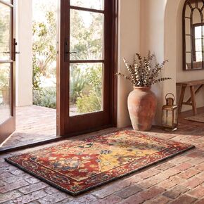 SAFAVIEH Heritage Collection 4' Square Red / Multi HG926A Handmade Traditional Oriental Premium Wool Area Rug in Kuwait
