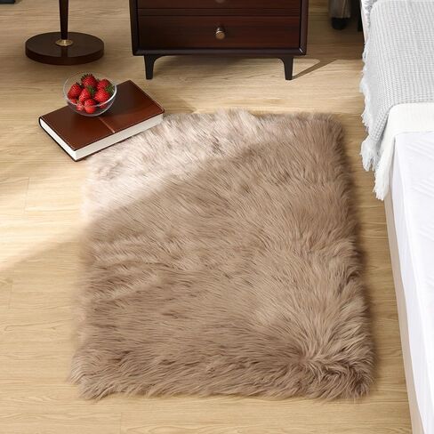 Goolela Faux Fur Rug Throw Small White 2x3 Sheep Skin Fluffy Washable Rug for Bedroom Dorm Bedside Rug Luxury Room Decor, Rectangle in Kuwait