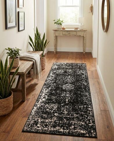 Rugs.com سجادة مجموعة مونت كارلو - سجادة سوداء متوسطة الحجم مقاس 2 × 5 بوصة مثالية لغرف المعيشة وغرف الطعام الكبيرة ومخططات الأرضيات المفتوحة in Kuwait