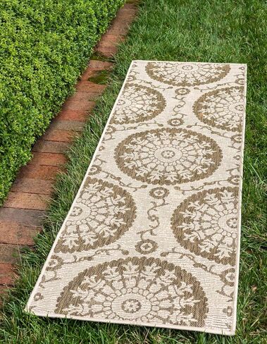 Unique Loom Outdoor Botanical Collection Area Rug - Medallion (4' 1" x 6' 1" Rectangle, Aqua/ Beige) in Saudi Arabia