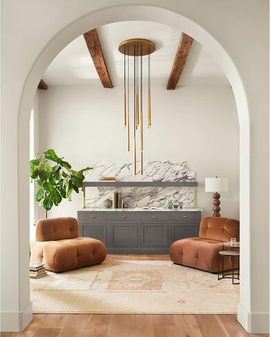 سجادة منطقة Becki Owens x Surya Solana Medallion Area، 2'2 بوصة × 3'9 بوصة، رمادي داكن/كريمي in Kuwait