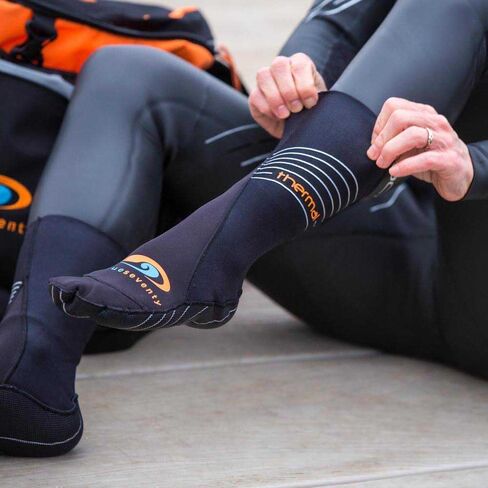 جوارب السباحة الحرارية blueseventy - جوارب من النيوبرين للتدريب على الترياتلون والسباحة في المياه الباردة المفتوحة in Kuwait