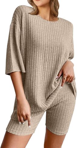 طقم بيجامات NORACORA مكون من قطعتين من نسيج مضلع للنساء تي شيرت وسروال قصير ملابس نوم in Kuwait