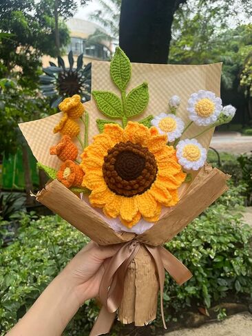 باقة زهور كروشيه لذكرى عيد ميلاد الأم، مصنوعة يدويًا بطبقتين من زهور عباد الشمس وزهرة زنبق الوادي من الكروشيه، هدية لها in Kuwait