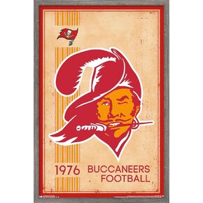 Trends International NFL Tampa Bay Buccaneers - ملصق حائط بشعار ريترو 14، 22.375 بوصة × 34 بوصة، نسخة غير مؤطرة in Kuwait