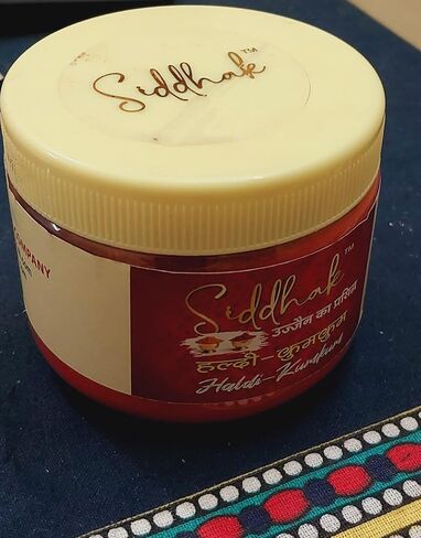 سيدهاك أوجاين هالدي رولي كوم كوم الخاص 100 جرام - دورجا بوجا بروسبيريتي | كومكم هالدي | مهرجان راخي بوجا | عناصر هدايا هووسورمينغ in Kuwait