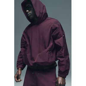 Alo Yoga Axis Hooded Pullover - Rich Bordeaux in Kuwait