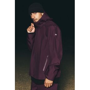 Alo Yoga Alpha Shell Jacket - Rich Bordeaux in Kuwait