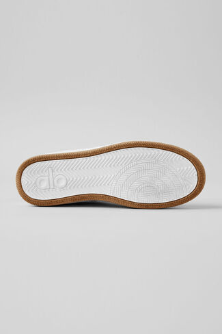 Alo Yoga ALO Recovery Mode Sneaker (Unisex) - Gravel/White in Kuwait