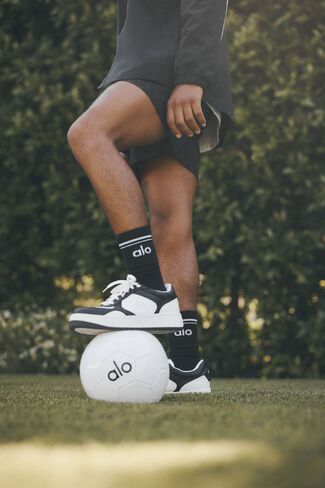 Alo Yoga ALO Recovery Mode Sneaker (Unisex) - Black/White in Kuwait