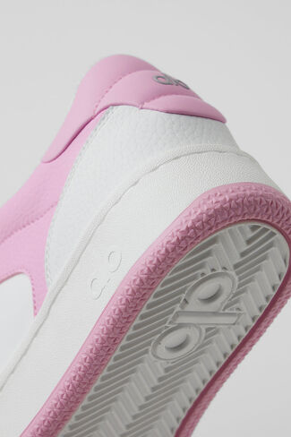 Alo Yoga ALO Recovery Mode Sneaker (Unisex) - Pink/White in Kuwait