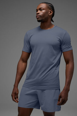 Alo Yoga Conquer Reform Crewneck Short Sleeve - Bluestone in Kuwait