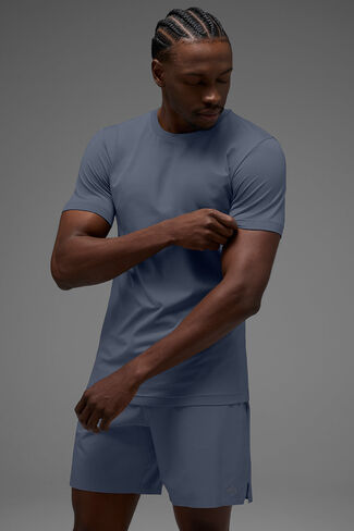 Alo Yoga Conquer Reform Crewneck Short Sleeve - Bluestone in Kuwait