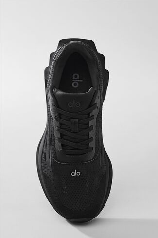 Alo Yoga ALO Runner (Unisex) - Black/Black in Kuwait