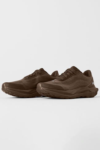 Alo Yoga ALO Runner (Unisex) - Espresso in Kuwait