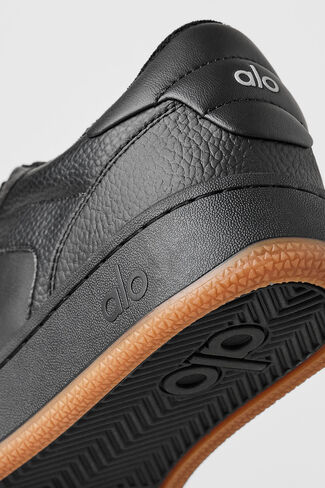 Alo Yoga ALO Recovery Mode Sneaker (Unisex) - Black/Gum in Kuwait