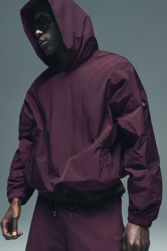 Alo Yoga Axis Hooded Pullover - Rich Bordeaux in Kuwait
