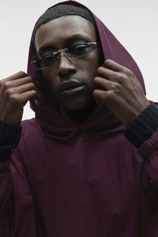 Alo Yoga Axis Hooded Pullover - Rich Bordeaux in Kuwait