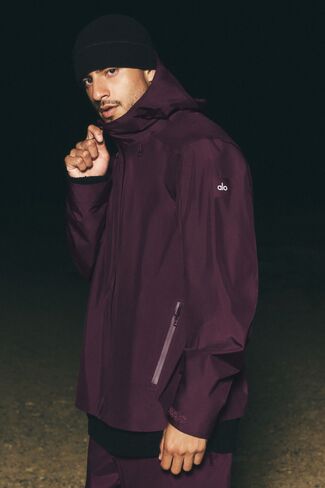 Alo Yoga Alpha Shell Jacket - Rich Bordeaux in Kuwait