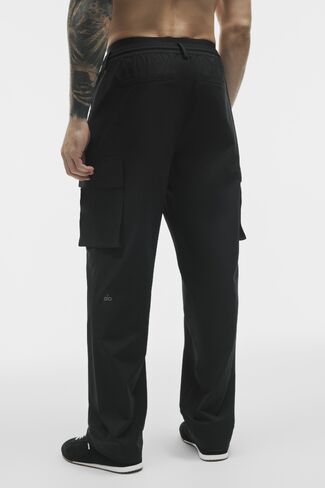 Alo Yoga Kinetic Cargo Pant - Black in Kuwait