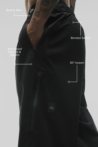 Alo Yoga Alpha Max Shell Pant - Black in Kuwait
