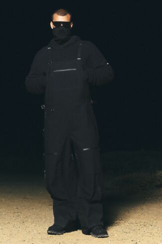 Alo Yoga Alpha Max Bib - Black in Kuwait