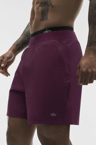 Alo Yoga 5" Repetition Short - Rich Bordeaux in Kuwait