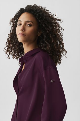 Alo Yoga Satin Smooth Talker Button Up - Rich Bordeaux in Kuwait