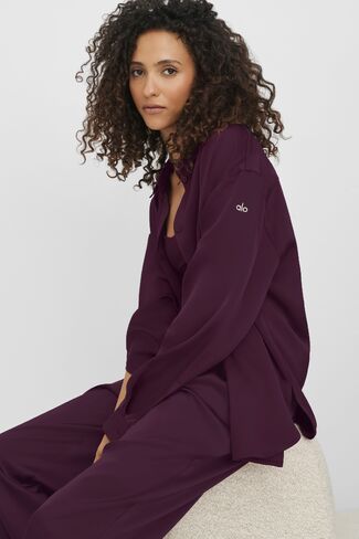 Alo Yoga Satin Smooth Talker Button Up - Rich Bordeaux in Kuwait