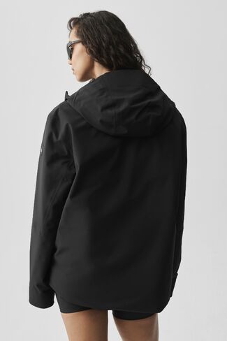 Alo Yoga Alpha Max Insulated Jacket - Black in Kuwait