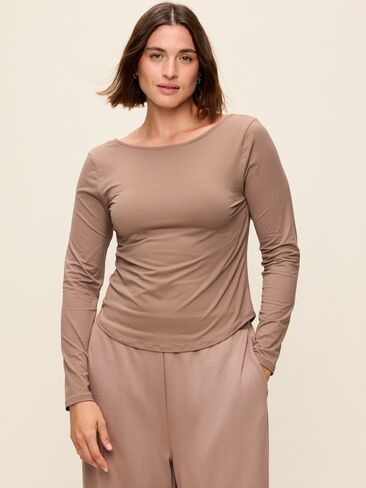 Old Navy StudioSmooth Reversible Long-Sleeve Scoop-Back Top - Dusted Chocolate in Kuwait