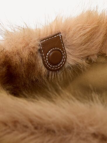 Old Navy Medium Faux-Fur Bucket Bag - Brown Animal in Kuwait