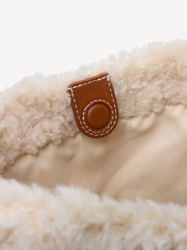 Old Navy Medium Shearling Bucket Bag - Ivory in Kuwait