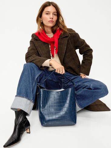 Old Navy Medium Croc-Embossed Bucket Bag - Midnight in Kuwait