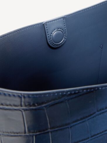 Old Navy Medium Croc-Embossed Bucket Bag - Midnight in Kuwait