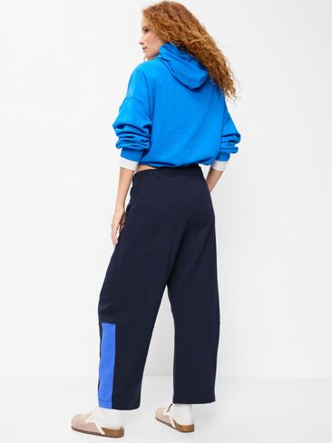 Old Navy Mid-Rise SoComfy Barrel Sweatpants - In the Navy in Kuwait
