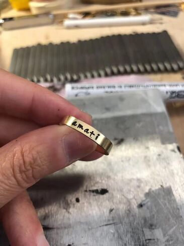 فراغات حلقة ملفوفة صغيرة من النحاس من ABBECIAO لختم المعادن والحرف اليدوية، مقاس الخاتم 8-10، 1/8 بوصة × 3 بوصة، عبوة من 12 قطعة in Kuwait