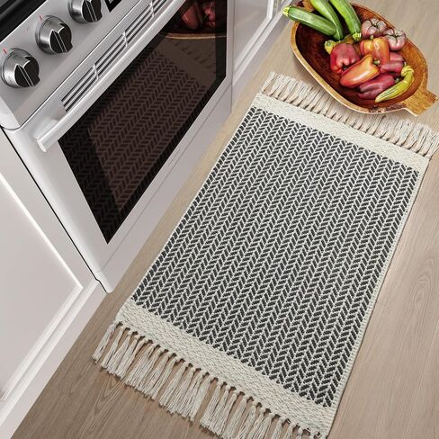 سجادة حمام Lanffia Boho باللون الأسود مع شرابات - سجادة مدخل مطبخ صغيرة مقاس 2x3 لمزرعة - قطن منسوج يدويًا قابل للتنفس على الوجهين، ممتص، ويمكن غسله في الغسالة لديكور المنزل في باب الردهة in Kuwait